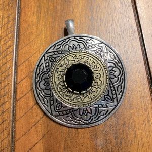 Vintage Premier Designs pendant/enhancer with magnetic closure.